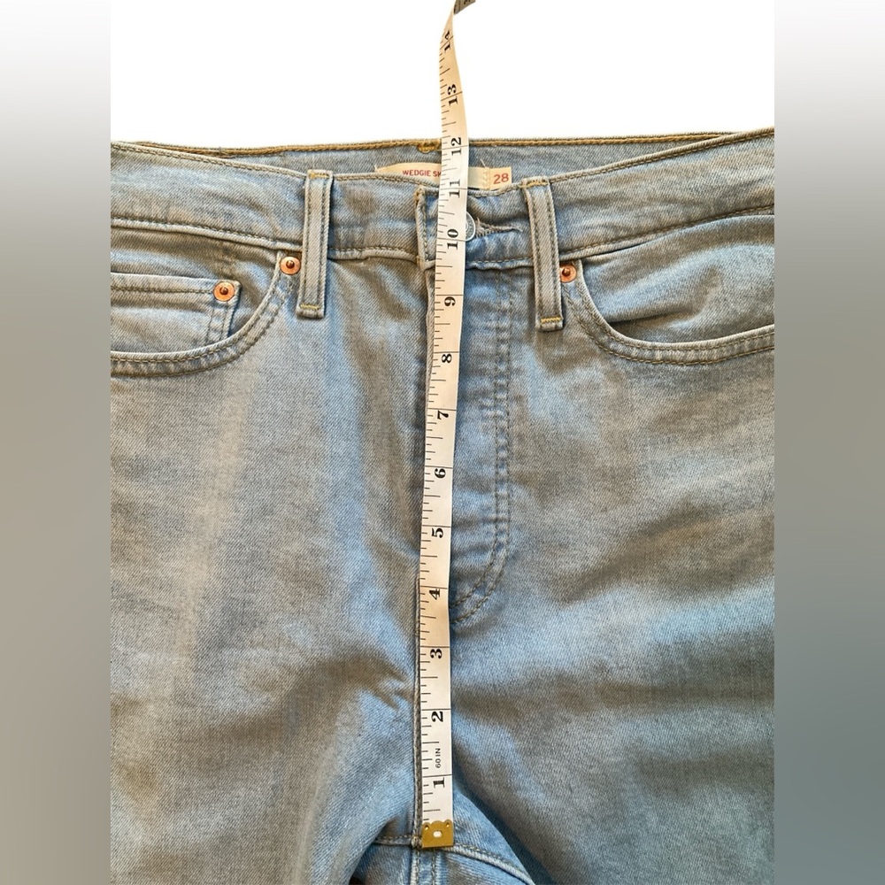 Levi's Wedgie Skinny Button Fly Jeans. Size 28. EUC - Picture 8 of 11